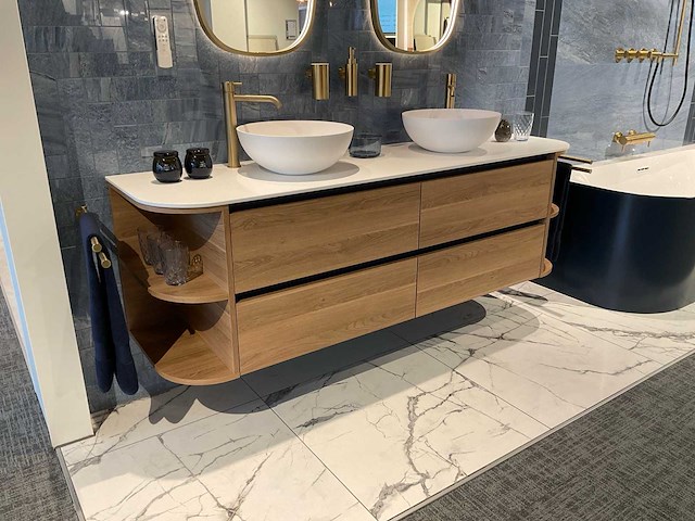 Primabad-villeroy&boch badmeubel met kranen en waskommen - afbeelding 3 van  10