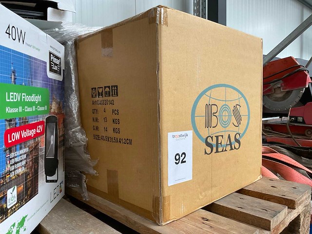 Primae lux 42v led schijnwerper (4x) - afbeelding 4 van  4