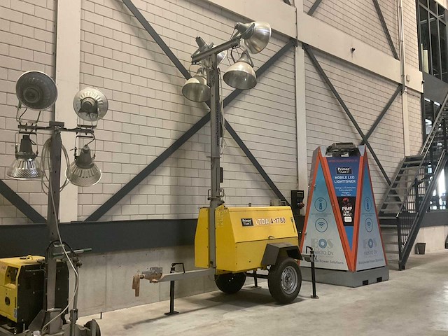 Primae lux ltda 4-1780 mobiele lichtmast - afbeelding 1 van  14