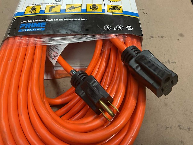 Prime 14/3 100ft sjtw extension cord - afbeelding 2 van  3