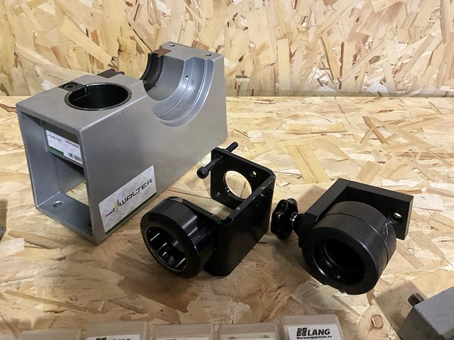 Primsmablokken, hoekfreeshouders en aluminium contuurbekken - afbeelding 7 van  7