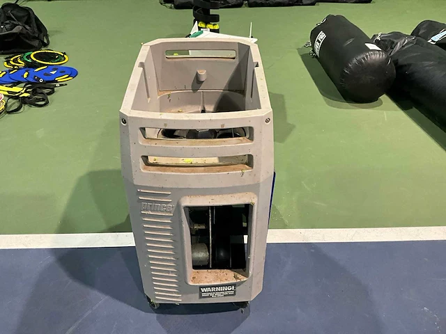 Prince pbm 100 tennisballen machine - afbeelding 2 van  5