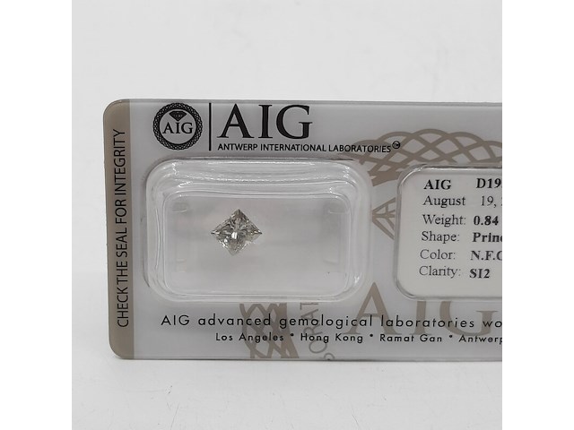 Princess geslepen diamant 0,84 karaats (si2) - afbeelding 2 van  8