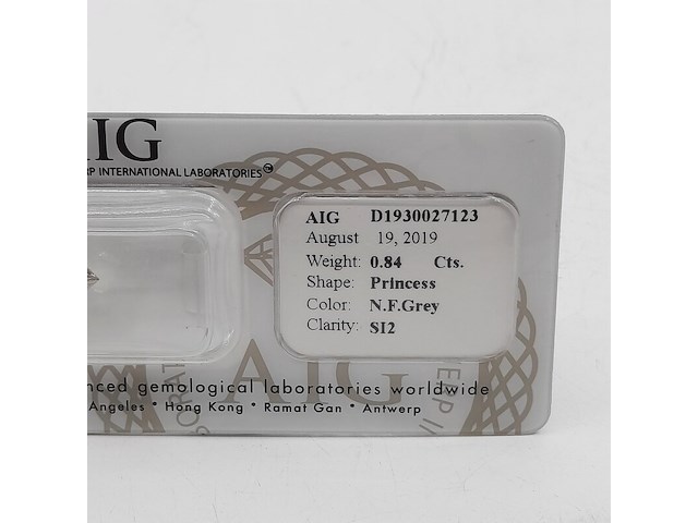 Princess geslepen diamant 0,84 karaats (si2) - afbeelding 3 van  8