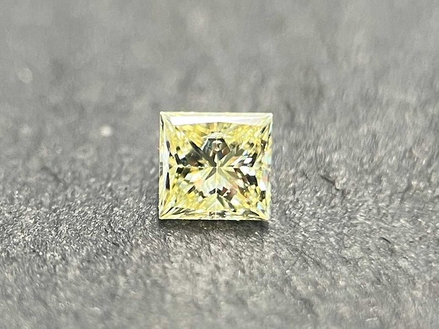 Prinses geslepen diamant 0.23 carat gecertificeerd - afbeelding 1 van  5