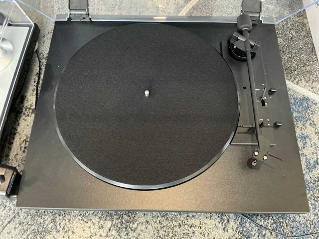 Pro-ject a1.2 volautomatische platenspeler - afbeelding 3 van  7