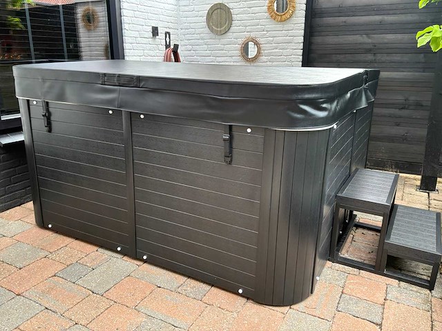 Pro-spa h-4 jacuzzi - afbeelding 1 van  16