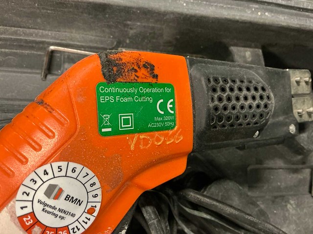 Probouwteam isolatiesnijder - afbeelding 3 van  3