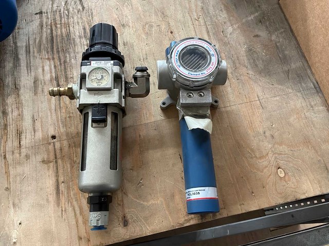 Procesapparatuur (2x) - afbeelding 1 van  6