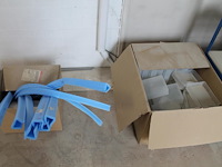 Producten en stellingen op entresol w.o. helmen, festo onderdelen, krachtstroomstekkers, harpsluitingen xxl... - afbeelding 7 van  12