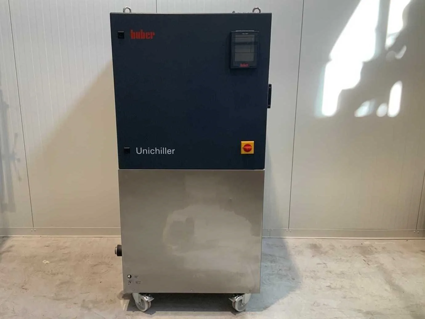 Producten voor laboratoriums, schakelkasten en elektronica