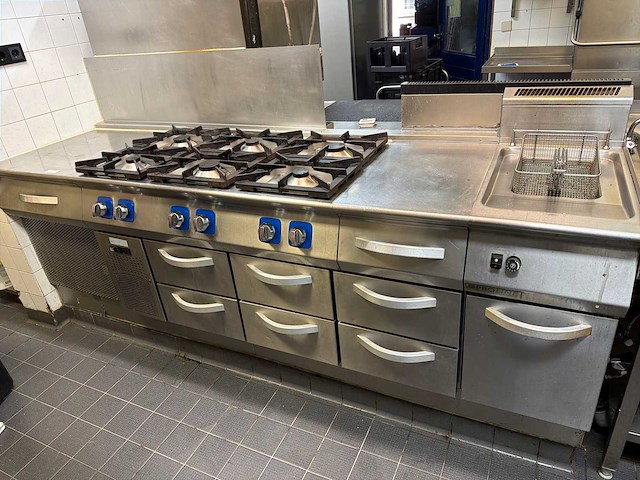 Professioneel 6-pits gasfornuis met friteuse – proline - afbeelding 1 van  8