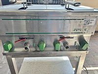 Professionele dubbele elektrische frituur, gastro - afbeelding 2 van  5