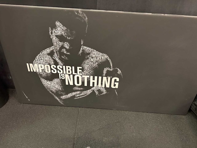 Professionele gym- en bokstraining set – inclusief spinningfiets, bokszakken, fitnessmaterialen & accessoires - afbeelding 9 van  24