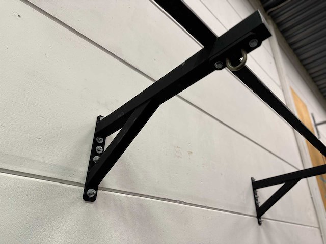 Professionele gym- en bokstraining set – inclusief spinningfiets, bokszakken, fitnessmaterialen & accessoires - afbeelding 11 van  24