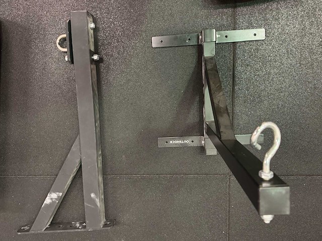 Professionele gym- en bokstraining set – inclusief spinningfiets, bokszakken, fitnessmaterialen & accessoires - afbeelding 13 van  24