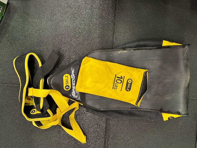 Professionele gym- en bokstraining set – inclusief spinningfiets, bokszakken, fitnessmaterialen & accessoires - afbeelding 14 van  24