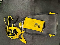 Professionele gym- en bokstraining set – inclusief spinningfiets, bokszakken, fitnessmaterialen & accessoires - afbeelding 14 van  24