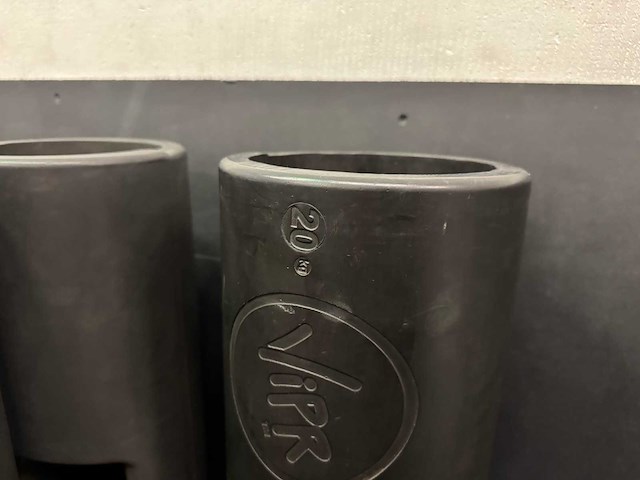 Professionele gym- en bokstraining set – inclusief spinningfiets, bokszakken, fitnessmaterialen & accessoires - afbeelding 24 van  24