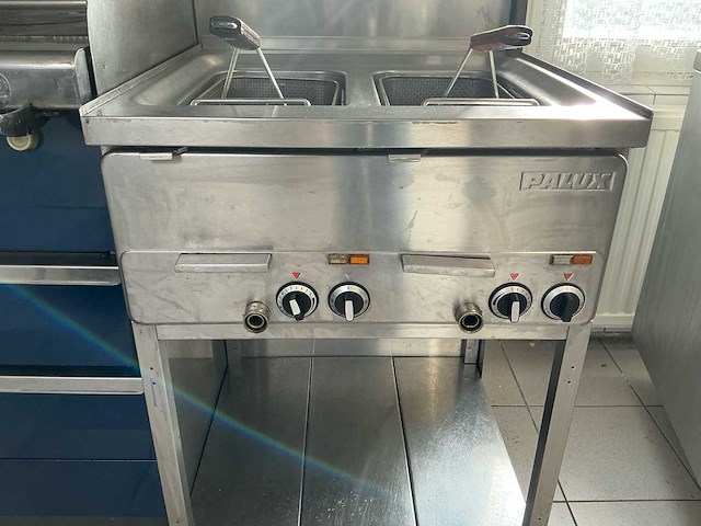 Professionele horeca kooklijn incl. friteuse en afzuigkap - afbeelding 2 van  18