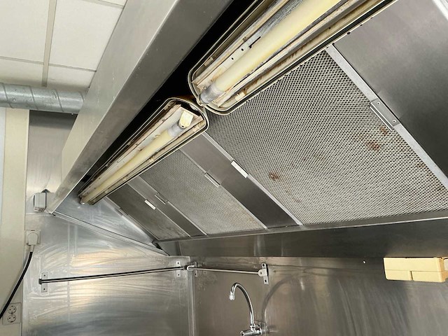 Professionele horeca kooklijn incl. friteuse en afzuigkap - afbeelding 4 van  18