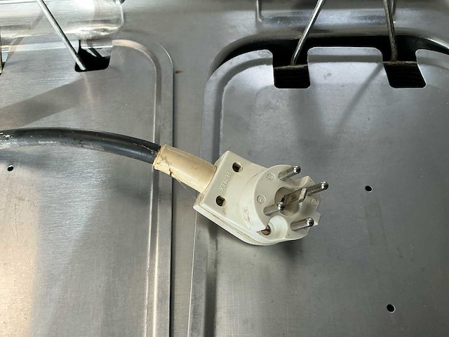 Professionele horeca kooklijn incl. friteuse en afzuigkap - afbeelding 5 van  18