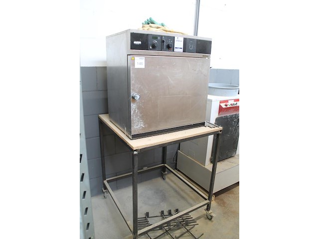 Professionele oven memmert met afzuiging. - afbeelding 5 van  5