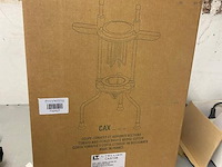 Professionele tomaten snijder, snijd de tomaat in 8 stukken - afbeelding 1 van  1