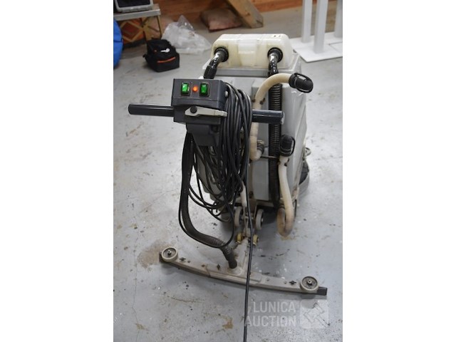 Professionele zuig schrobmachine - afbeelding 3 van  10