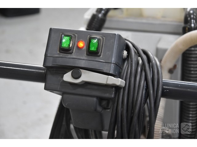 Professionele zuig schrobmachine - afbeelding 4 van  10