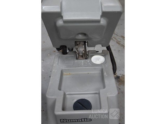 Professionele zuig schrobmachine - afbeelding 8 van  10