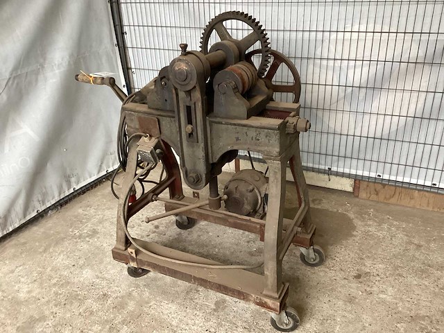 Profielbuigmachine - afbeelding 2 van  8