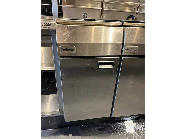 Profinox - c14 series - horeca dubbele gasfriteuse 3 friteuses inclusief manden - afbeelding 4 van  10