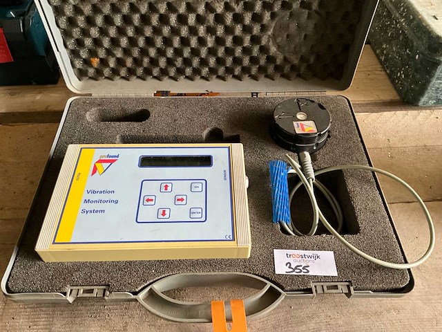 Profound rs232 vibratie monitoring systeem - afbeelding 1 van  4