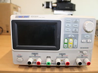 Programmeerbare dc laboratriumvoeding siglent. - afbeelding 2 van  4