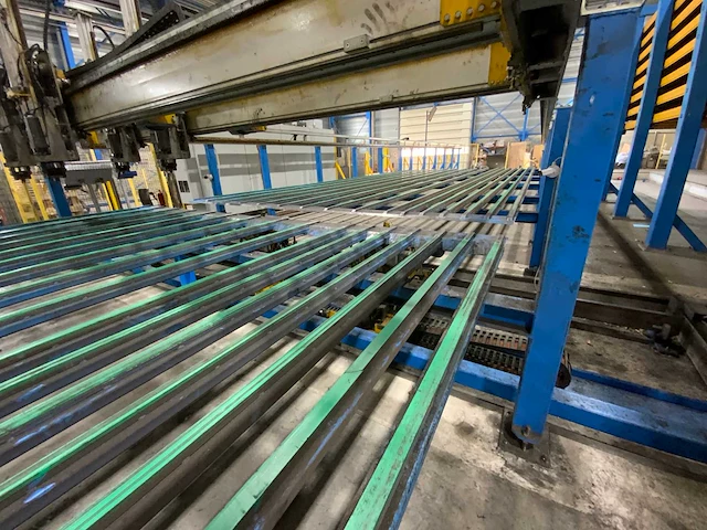 Progress lpr en ekd buigmachine, nettenmagazijn en -transportbank - afbeelding 6 van  34