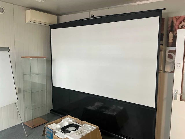 Projectiescherm en divers - afbeelding 1 van  12