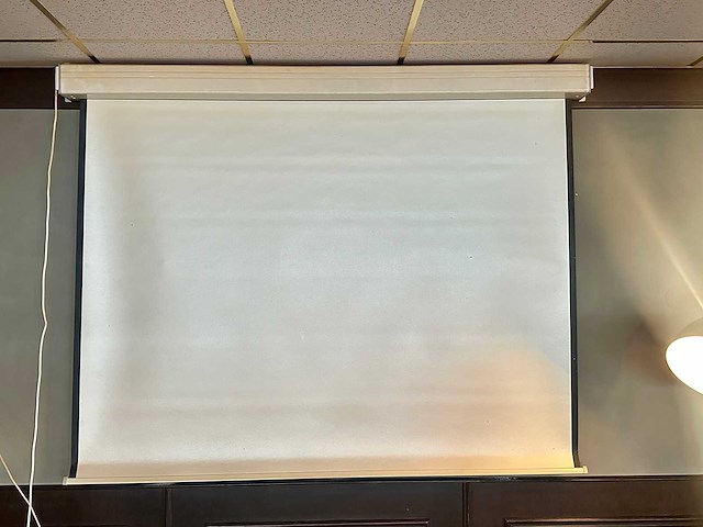 Projectiescherm met bediening - afbeelding 1 van  3