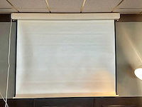 Projectiescherm met bediening - afbeelding 1 van  3