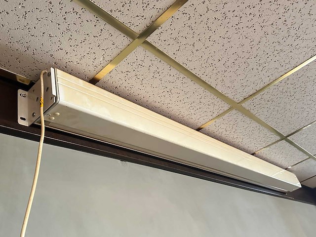 Projectiescherm met bediening - afbeelding 2 van  3