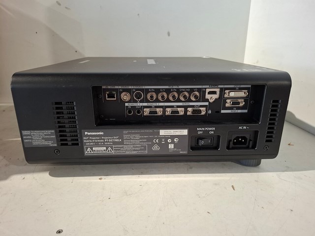 Projector, panasonic, pt dz770, et dle250 lens, 2x et-lad60aw lamp, zwart - afbeelding 6 van  11