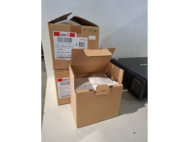 Projector, panasonic, pt dz770, et dle250 lens, 2x et-lad60aw lamp, zwart - afbeelding 10 van  11