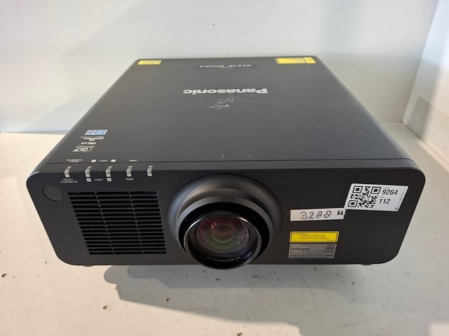 Projector, panasonic, pt-rz670 + et dle150 lens, zwart - afbeelding 1 van  6