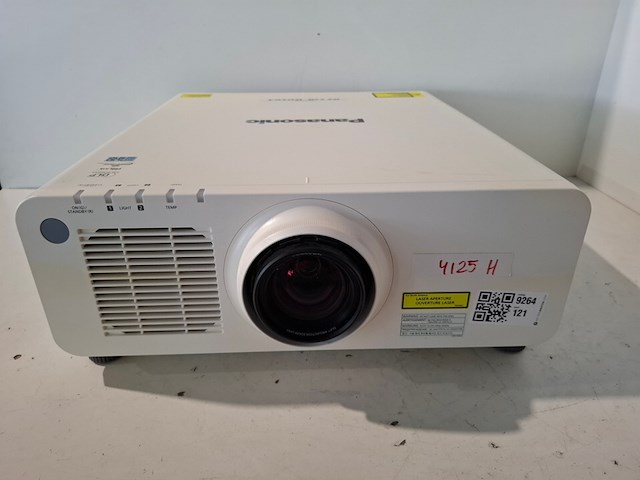 Projector, panasonic, pt-rz770 + standard lens, wit - afbeelding 1 van  6