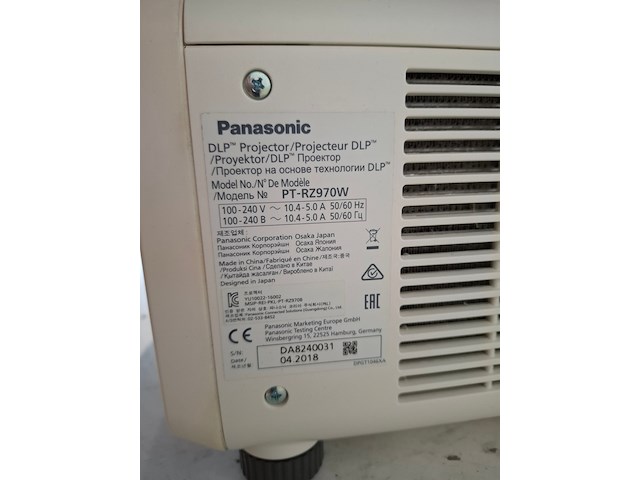 Projector, panasonic, pt-rz970 wit + standard lens, wit - afbeelding 4 van  6