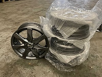 Proline - lichtmetalen velgenset 14 inch 5x100 - afbeelding 1 van  3
