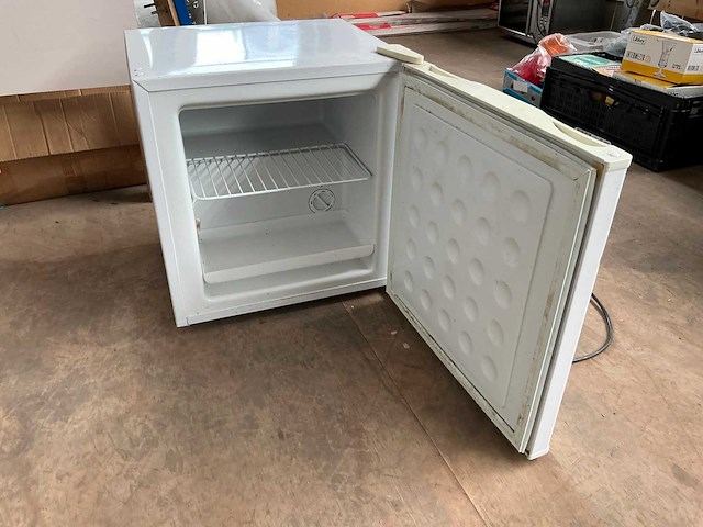 Proline pbf36w-e-f mini vriezer - afbeelding 1 van  4