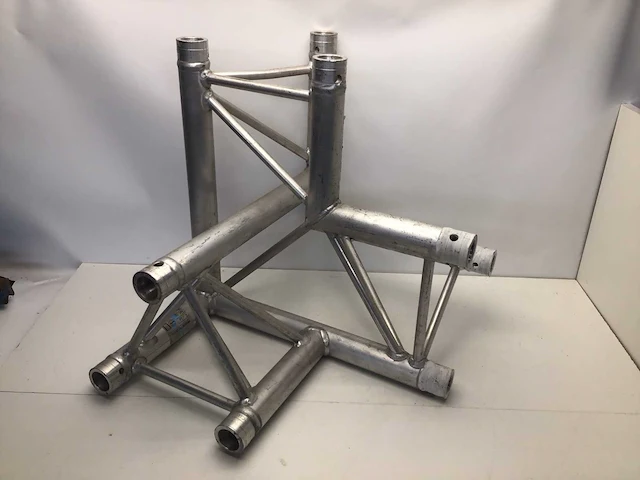 Prolyte 3-weg hoek aluminium trus - afbeelding 4 van  4