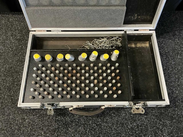Prolyte aluminium truss pennen kist - afbeelding 2 van  3