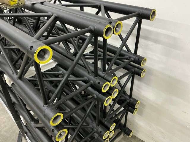 Prolyte h30v 200cm zwart aluminium truss (6x) - afbeelding 3 van  5